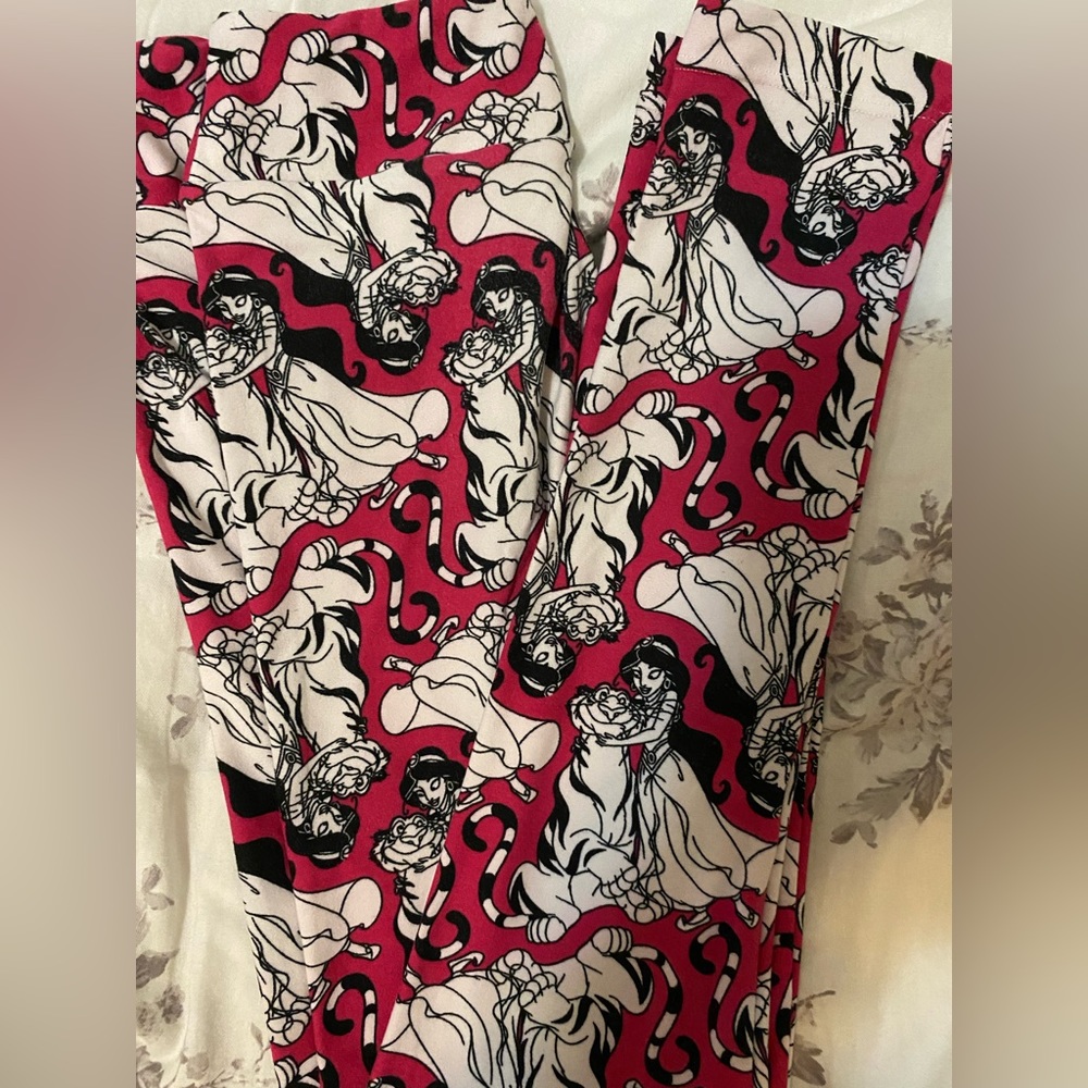 Disney jasmine leggings